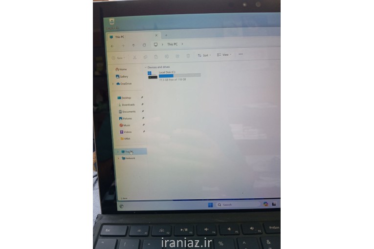 سورفیس پرو 4 - رم 4 / SSD 128 / با شارژر
