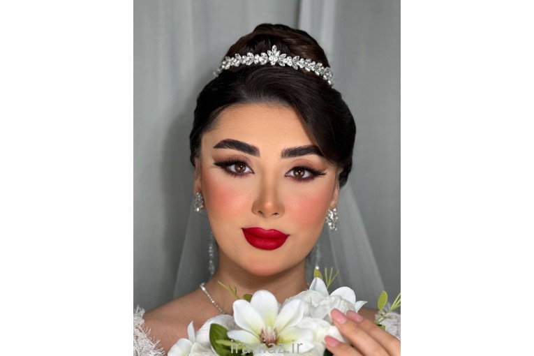 خدمات تخصصی عروس در سالن زیبایی دی|درخشش روز خاصت، با حرفه‌ای‌ها