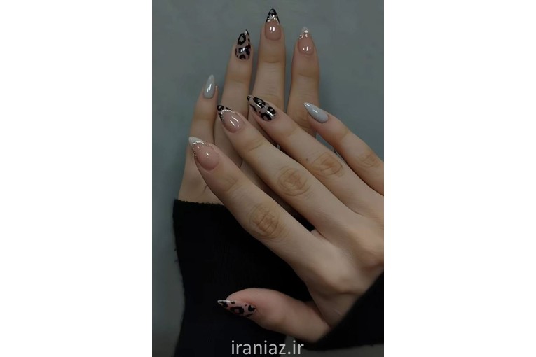 ???? کاشت و طراحی ناخن با قیمت مناسب