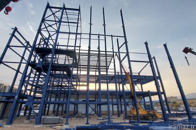  طراحی ساخت انواع سازه های فلزی و سوله 