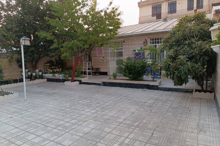فروش یک واحد منزل مسکونی ویلایی قدیمی