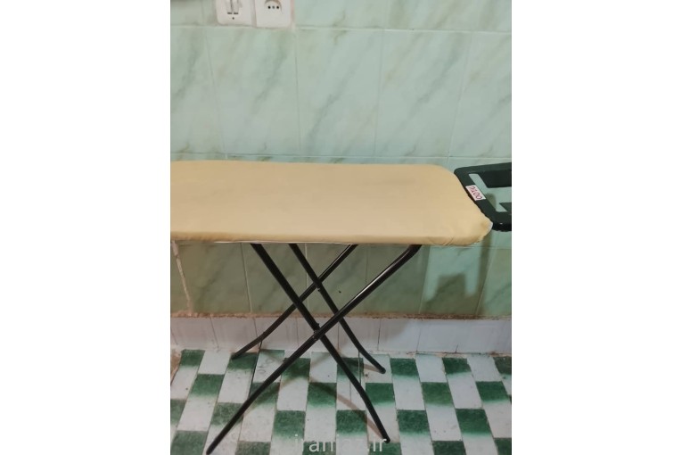 میز همکاره و اتو با تنظیم ارتفاع 