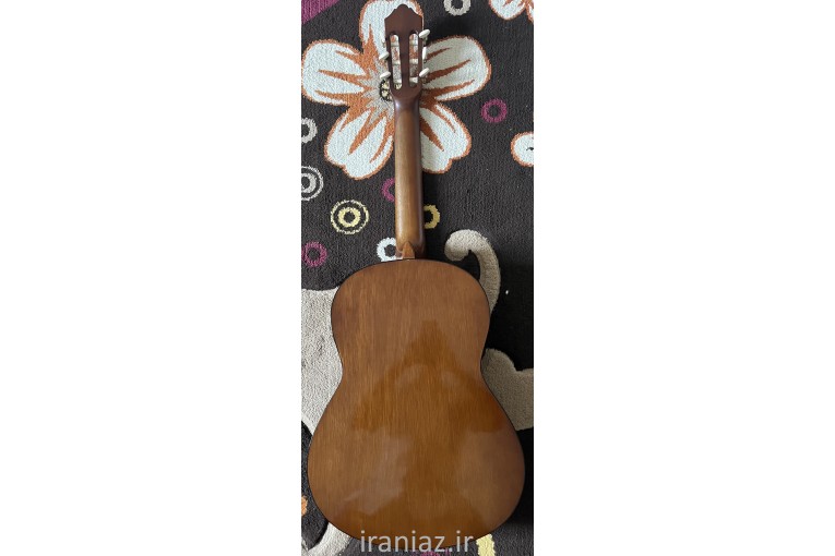 گیتار یاماها c40