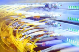 اجرای پروژه فیبر نوری و تأمین تجهیزات