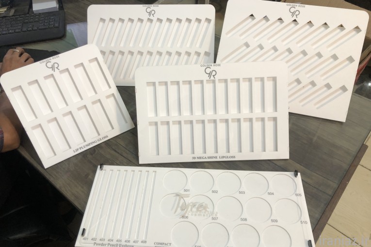 حک لیزری روی شیشه وپلکسی