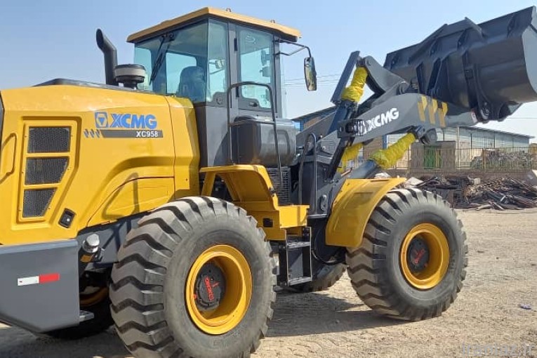 لودر XCMG XC958