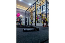 باشگاه ورزشی بدنسازی کراسفیت فیتنس 