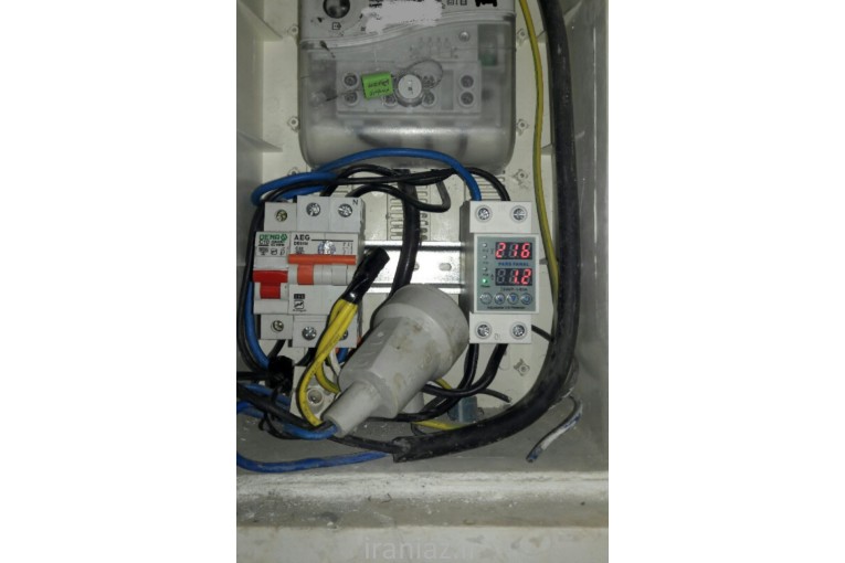 برقکار برقکشی ساختمان رویان، نور، چمستان