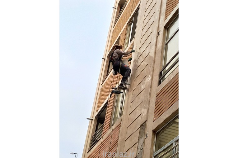 کار در ارتفاع با طناب (راپل)