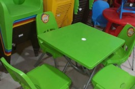 میز صندلی ناهارخوری پلاستیکی