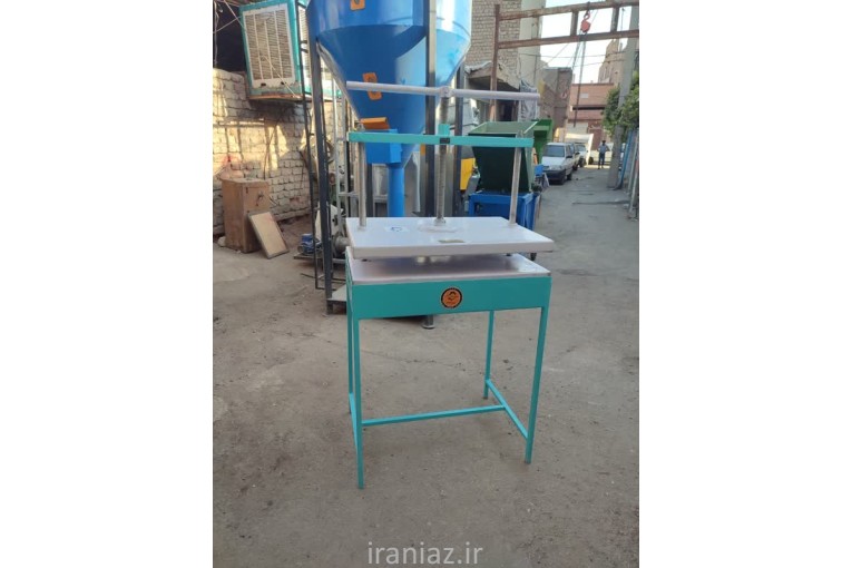 پرس صحافی پایه دار