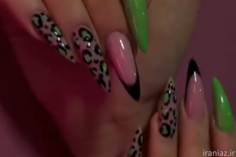 خدمات ناخن با متریال ژل و پودر 