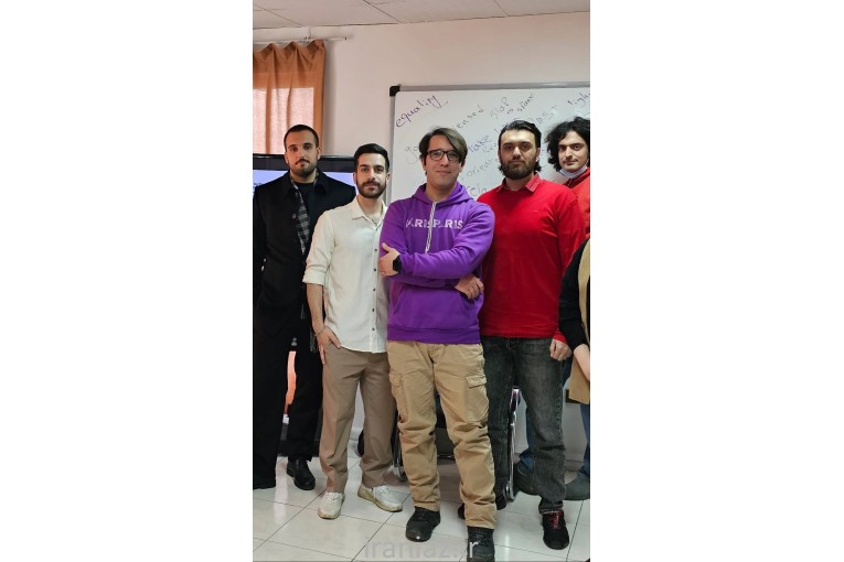 آکادمی زبان مایندورا 