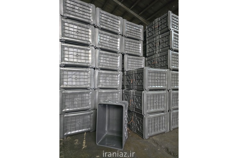 سبد پولکی و ماهی