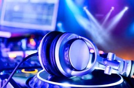 دیجی و گروه موزیک و تمامی خدمات مراسم 