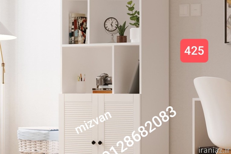 میزتحریر و کتابخانه 
