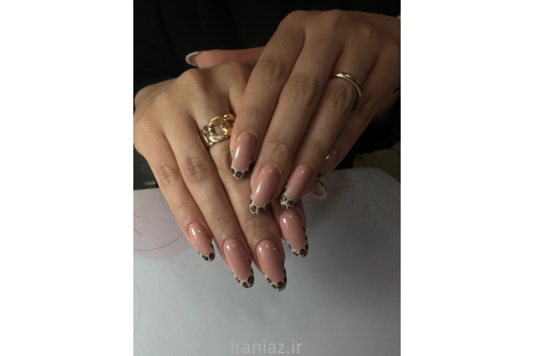 سالن زیبایی و خدمات ناخن