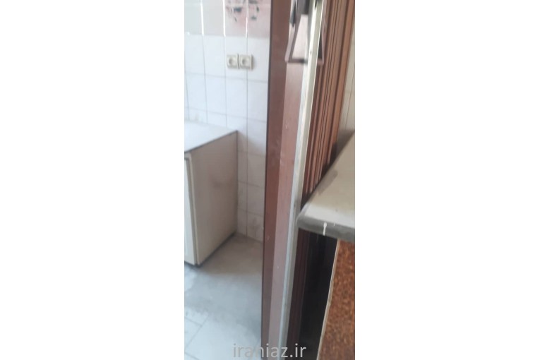 اکازیون، خیابان ولیعصر