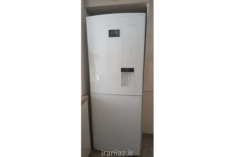 یخچال فریزر اسنوا درحداک