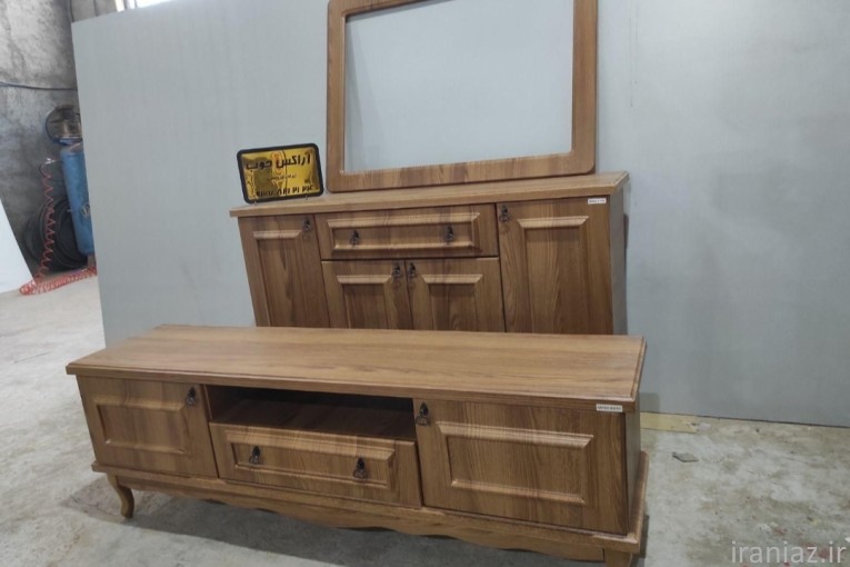 کنسول میز تلویزیون و جلو مبلی