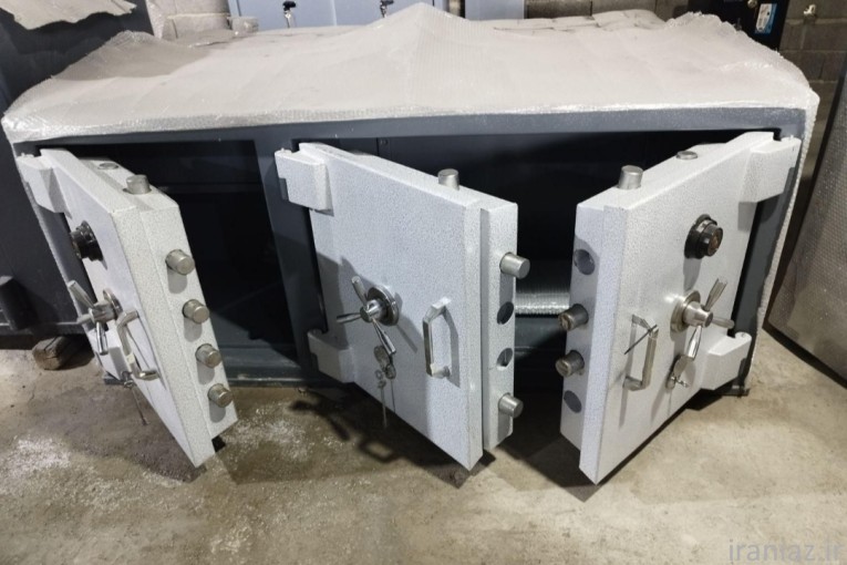 گاوصندوق ۳*2 زیرویترینی