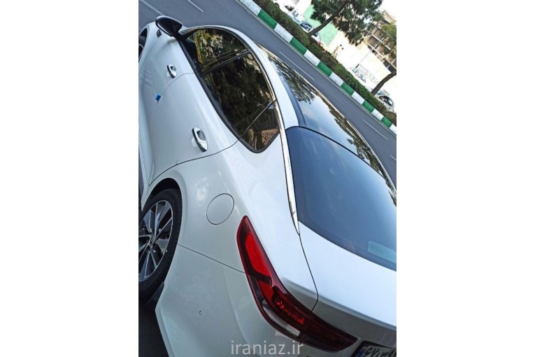 نصب شیشه دودی حرفه ای و تضمینی