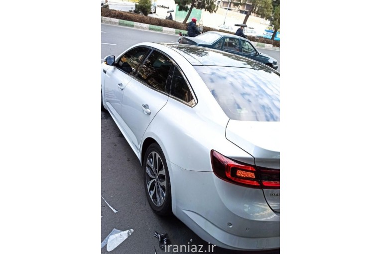 نصب شیشه دودی حرفه ای و تضمینی