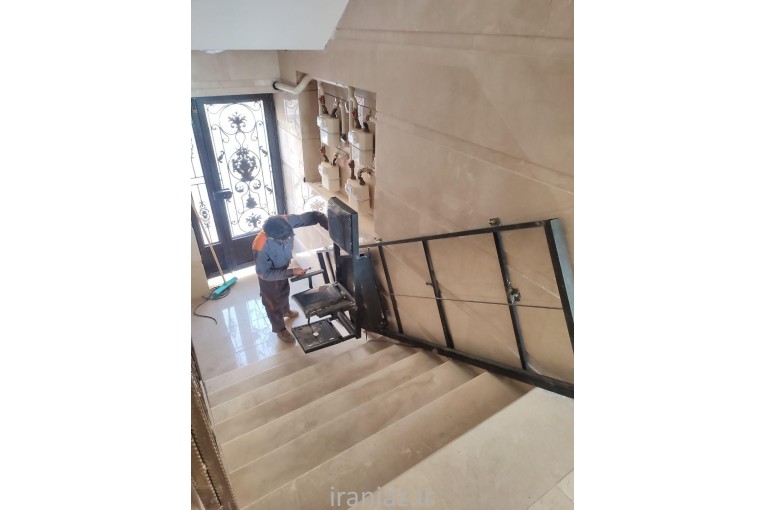 صندلی معلول بر.ویلچر بر پایان کار.ویلچر بر