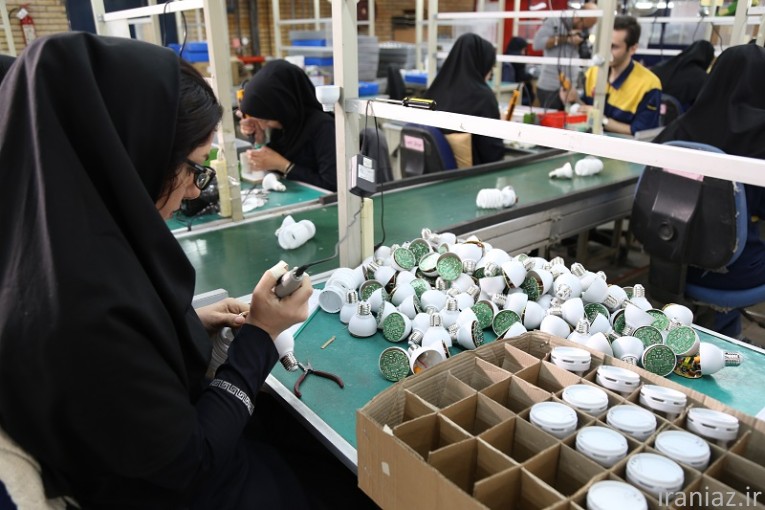 نوار نقاله مونتاژ لامپ کم مصرف