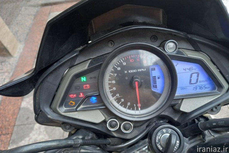 موتور سیکلت ns200