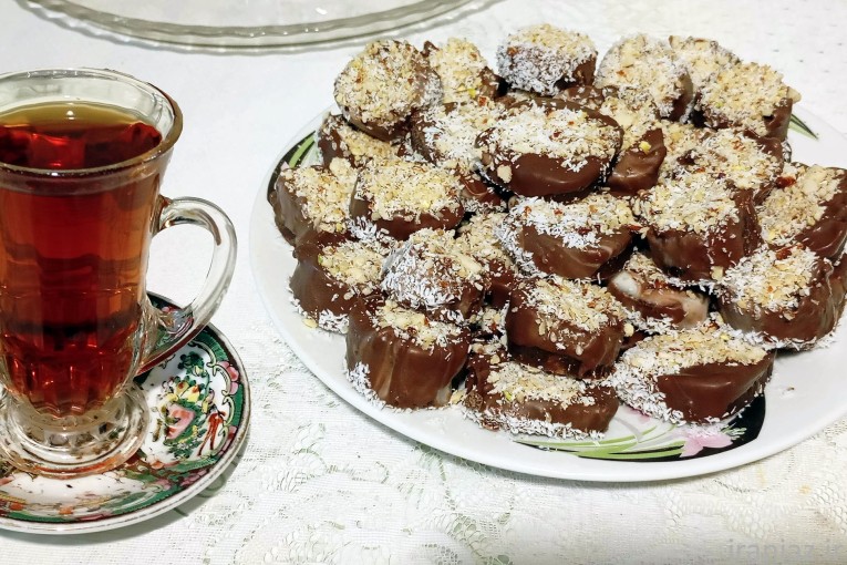 شیرینی شکلاتی اجیلی