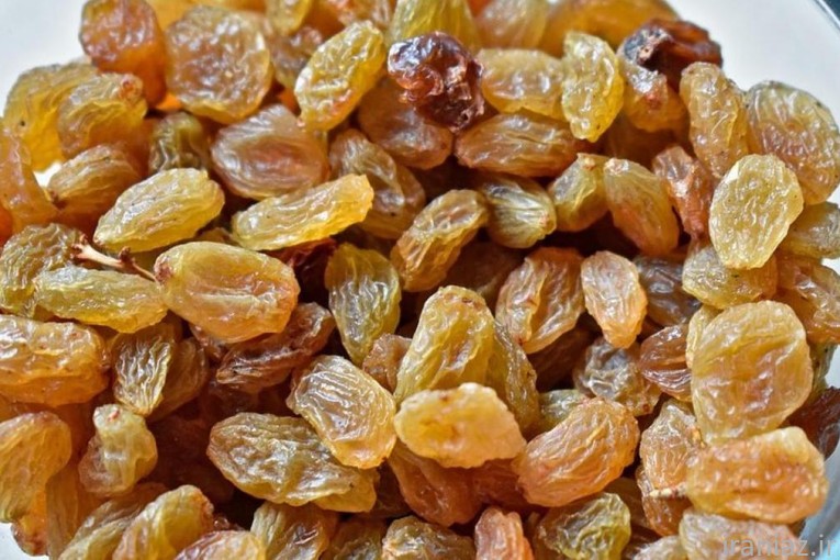 فروش انواع کشمش و بادام زمینی