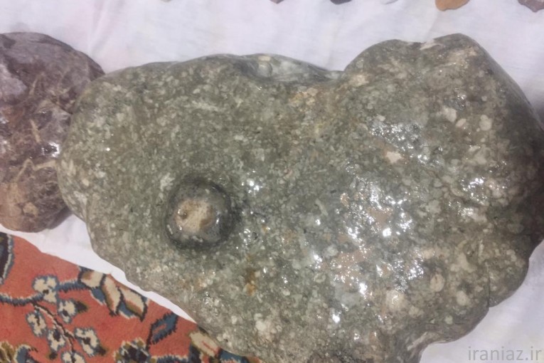 تشخیص و صدور شناسنامه شهابسنگ و سنگهای قیمتی 