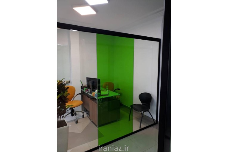 برچسب شیشه رنگی