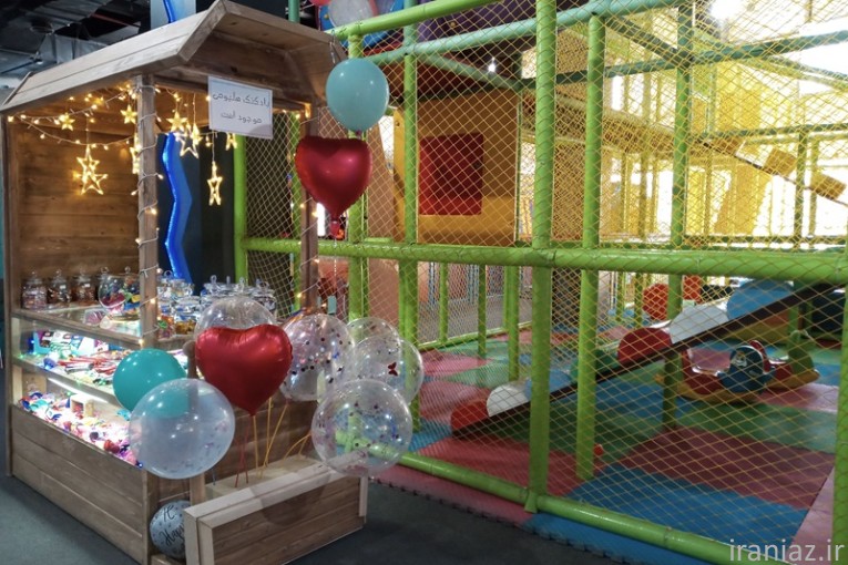 غرفه (ویرترین) تمام چوب