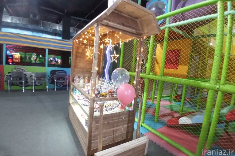 غرفه (ویرترین) تمام چوب