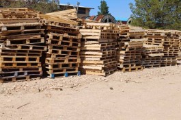 خریدار ضایعات پالت چوبی و پلاستیکی سالم و شکسته 